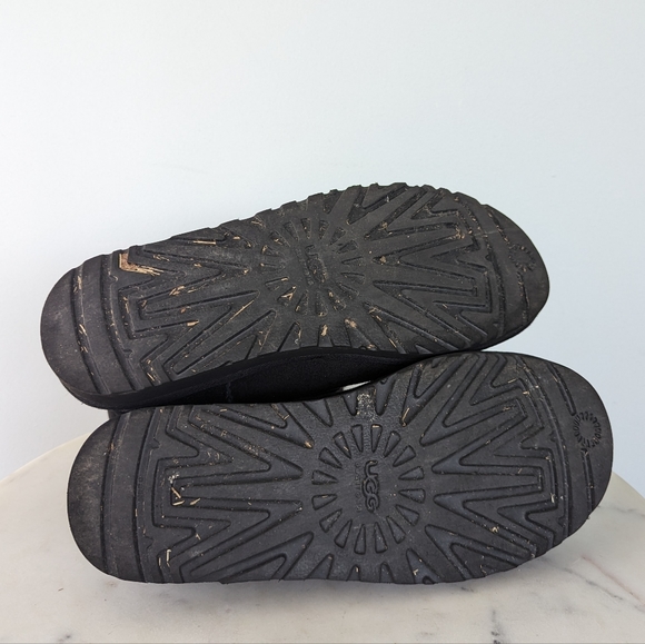 UGG Women's Black Mini Bailey Button II Boots - Picture 10 of 10